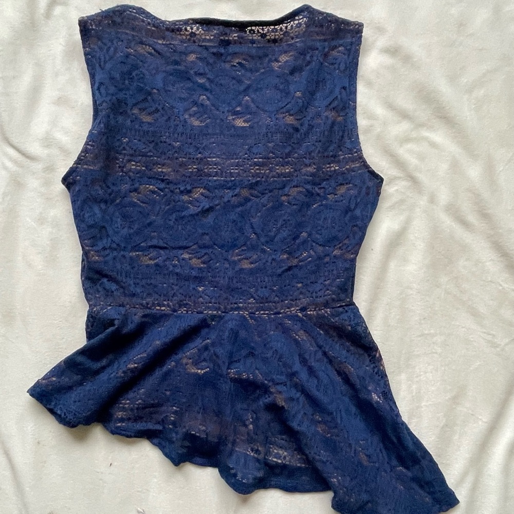BCBG Maxazria lace top - Picture 3 of 4
